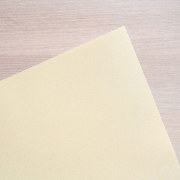 Tela de encuadernar 32x50 cm Mintopía Premium CLASS Amarillo pálido